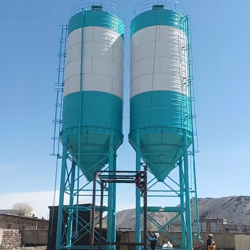 Flaky cement silo